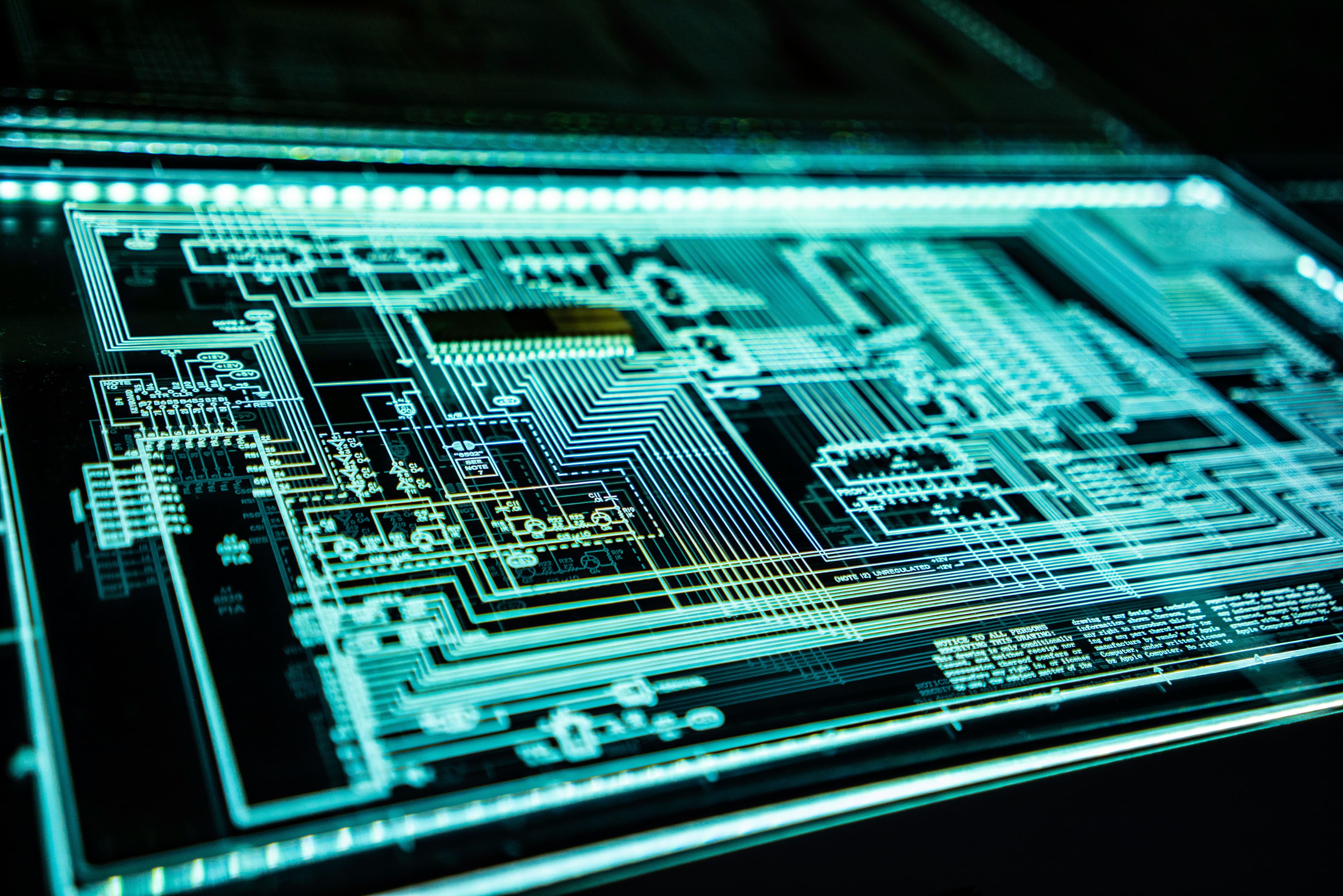 Produits chimiques électroniques : structure de la demande de semi-conducteurs — non dépendante d'Ormuz