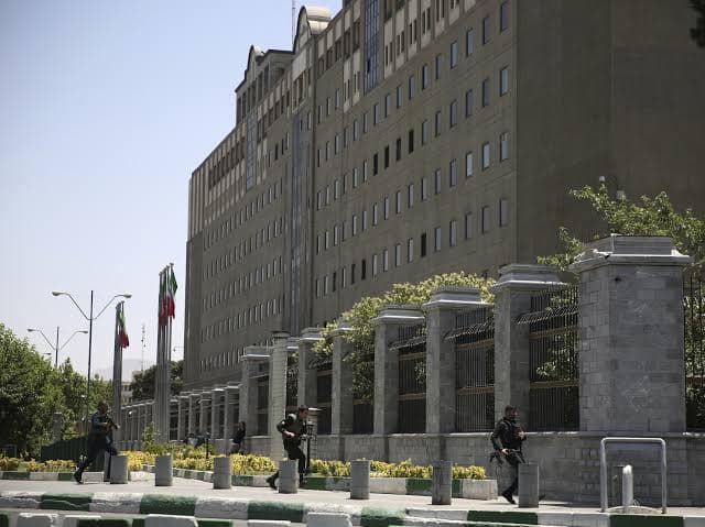 Iran Country Watch : La contradiction interne entre la diplomatie, la sécurité et le Parlement