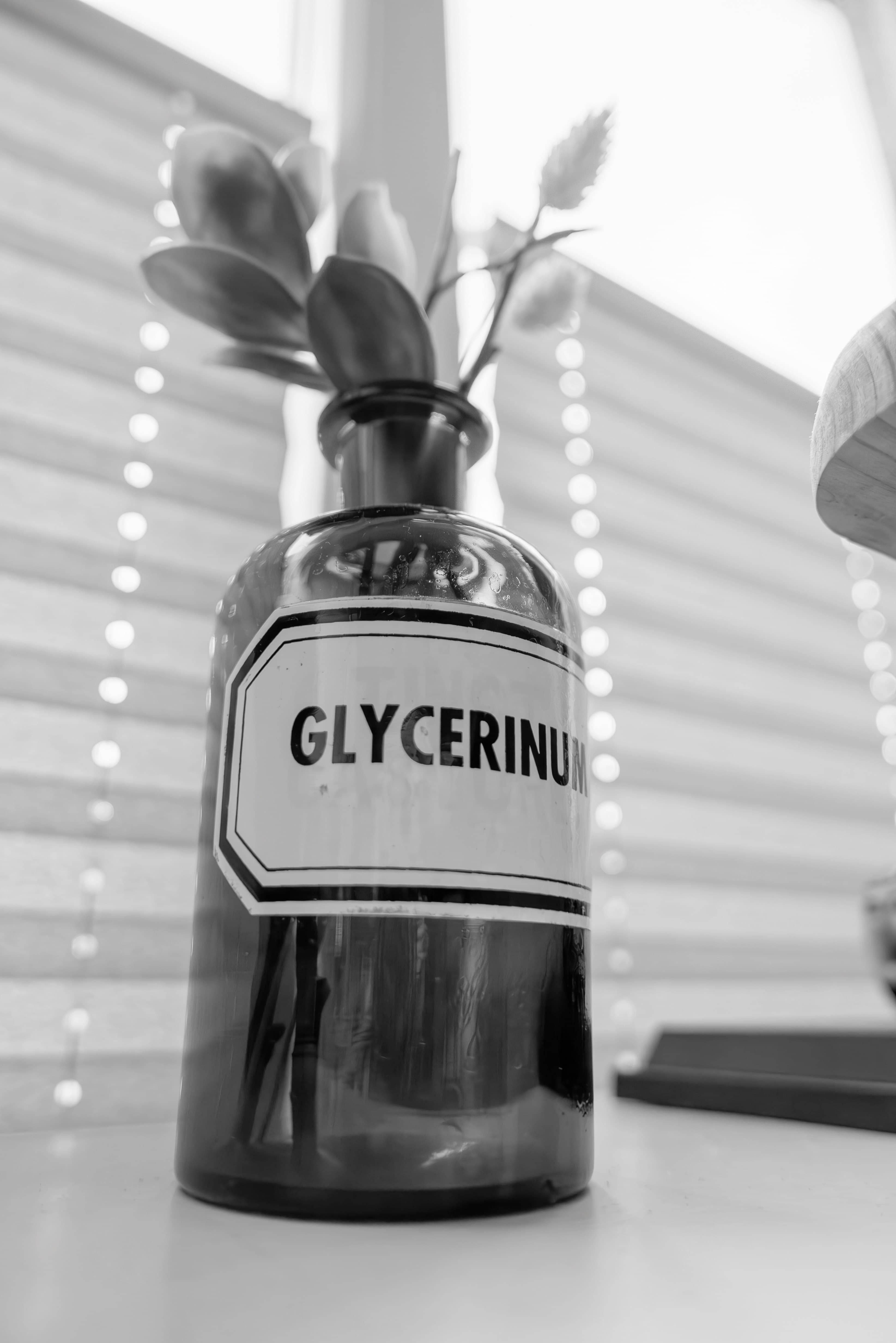 Qualité pharmaceutique de la glycérine : le convoi d'escorte et la décision concernant l'origine des palmiers contre les produits pétrochimiques